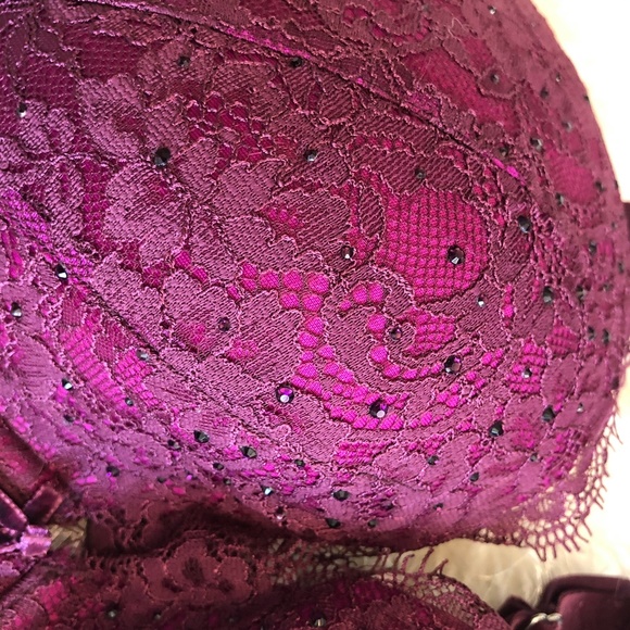 Victoria's Secret Dream Angels Push-Up Bra - Picture 3 of 4